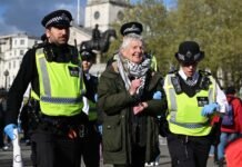 london-police-arrest-92-at-palestine-action-support-rally
