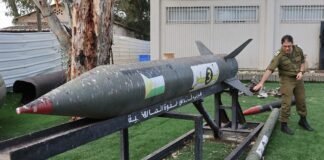 hamas-keeps-its-guns-as-diplomacy-runs-in-circles