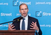 j-street-backs-ending-us-military-aid-to-israel-in-sign-of-widening-democratic-shift
