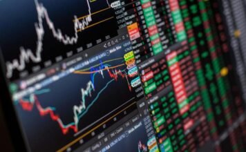 eu-warned-of-‘double-whammy’-risk-from-markets-and-private-credit