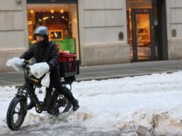 New York City unveils its first rest stop for delivery workers new-york-city-unveils-its-first-rest-stop-for-delivery-workers