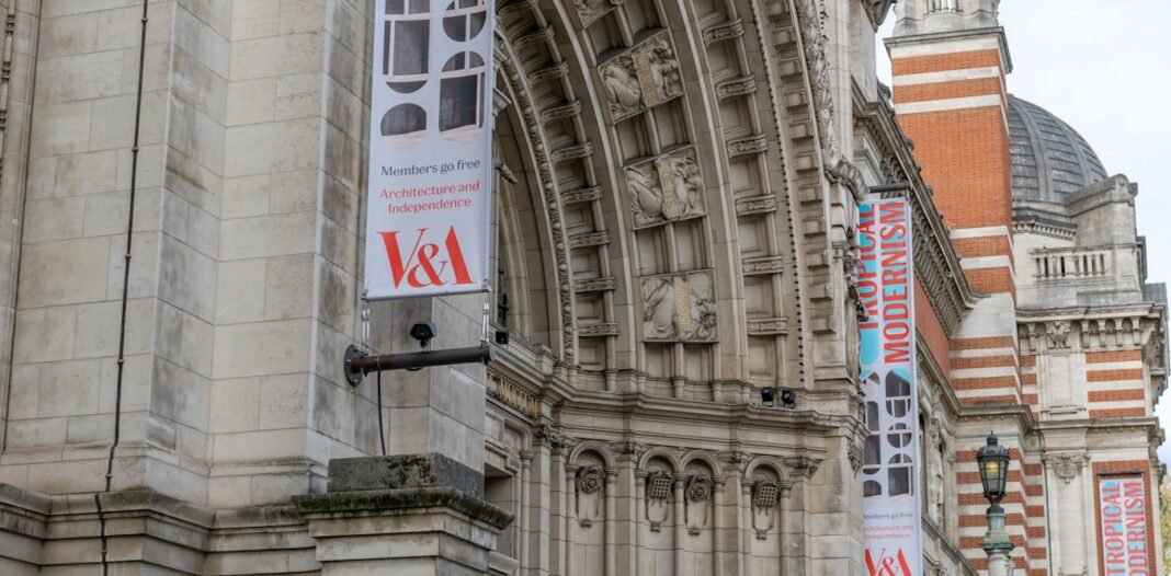 the-v&a-catalogue-row-shows-china’s-censorship-now-travels-through-cultural-supply-chains