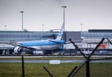 airlines-cancel-flights,-ground-planes-as-jet-fuel-shock-hits-europe