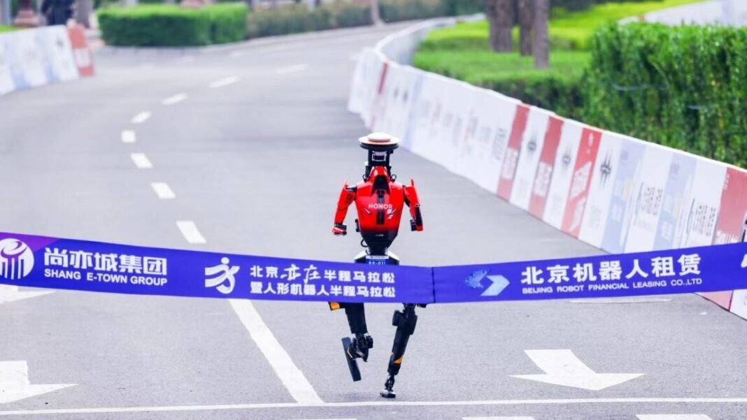 robot-runner-handily-beats-humans-in-half-marathon,-setting-new-record