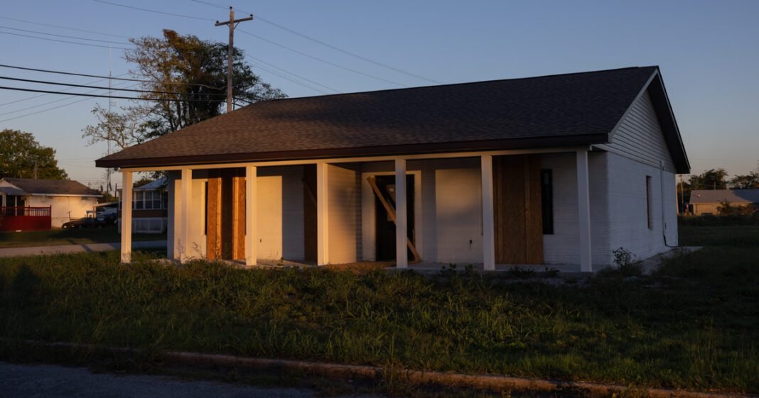 they-said-a-3d-printer-would-bring-housing-to-this-town-it-was-yet-another-broken-promise.