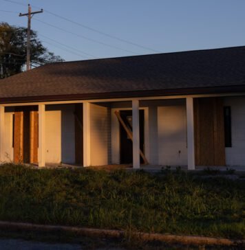 they-said-a-3d-printer-would-bring-housing-to-this-town-it-was-yet-another-broken-promise.