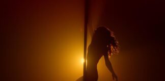 indian-med-student-rakes-in-thousands-with-ai-generated-maga-hottie