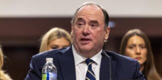 us.-navy-chief-resigns-amid-pentagon-infighting