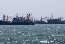 irgc-seizes-2-ships,-fires-on 3rd-in strait-of-hormuz-as-tensions-escalate 