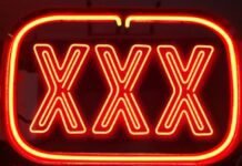 why-are-top-university-websites-serving-porn?-it-comes-down-to-shoddy-housekeeping.