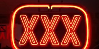 why-are-top-university-websites-serving-porn?-it-comes-down-to-shoddy-housekeeping.