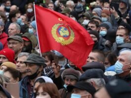 leader-of-russia’s-communists-warns-parliament-of-risk-of-revolution-due-to-faltering-economy