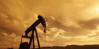 oil-gains-on-lack-of-progress-on-us-iran-talks,-hormuz-shipping-still-disrupted