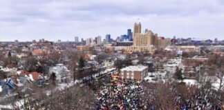 drone-pilot-makes-us-rescind-no-fly-zones-around-unmarked,-moving-ice-vehicles