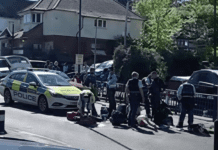 2-injured-in-golders-green-london-stabbing-attack;-suspect-targeted-jews,-patrol-group-says
