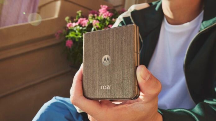 motorola-reveals-2026-razr-lineup-with-modest-upgrades-and-higher-prices