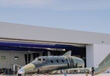 virgin-galactic-reveals-new-ship,-but-it’s-running-out-of-time-and-cash