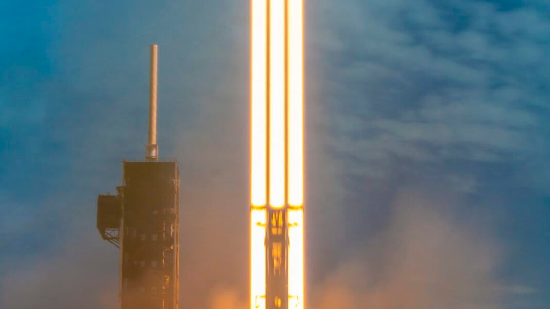 rocket-report:-falcon-heavy-is-back;-russia’s-soyuz-5-finally-debuts