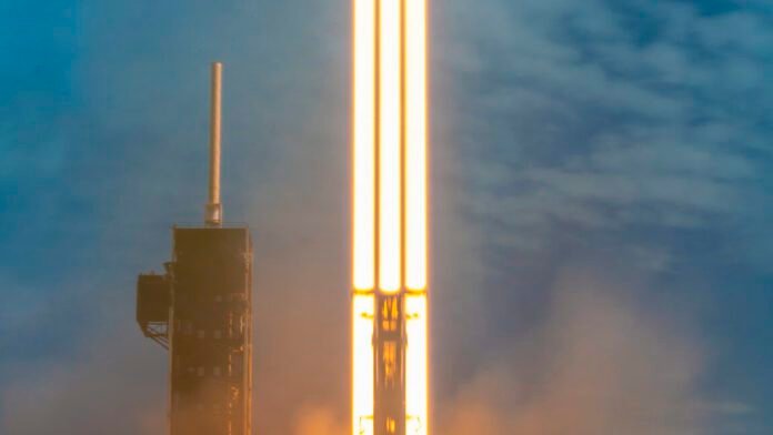 rocket-report:-falcon-heavy-is-back;-russia’s-soyuz-5-finally-debuts