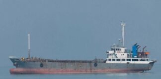 iranian-supertanker-carrying-$220m-of-oil-evades-us-blockade,-says-tracker