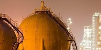 after-the-oil-shortage,-the-prospect-of-an-oil-surplus