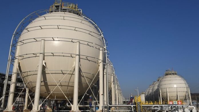 china-invokes-rules-to-blunt-us-sanctions-on-‘teapot’-refiners