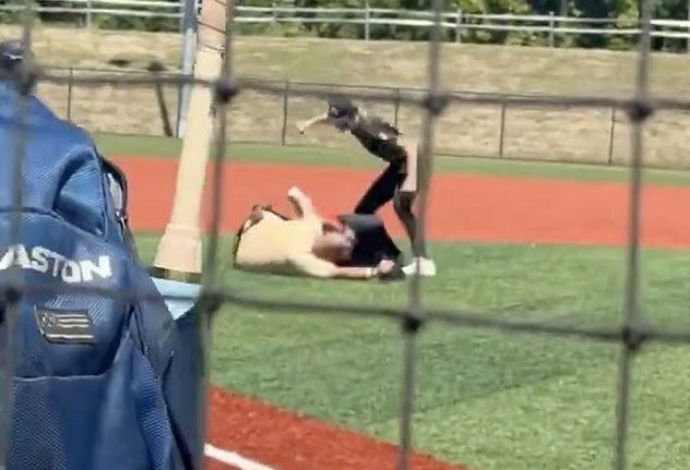 deputy-sheriff-fired-after-shocking-brawl-with-umpire-at-son’s-baseball-game-(video)