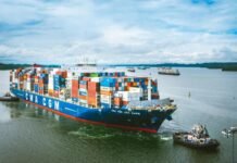 cma-cgm-container-ship-hit-in-strait-of-hormuz,-injuring-crew