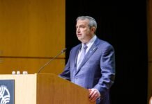yeshiva-university-president-says-faith-must-have-‘a-seat-at-the-table’-as-ai-takes-shape