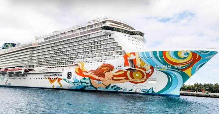 elderly-american-tourist-dies-while-snorkeling-at-cruise-line’s-private-island