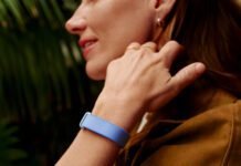 google-unveils-screenless-fitbit-air-and-google-health-app-to-replace-fitbit