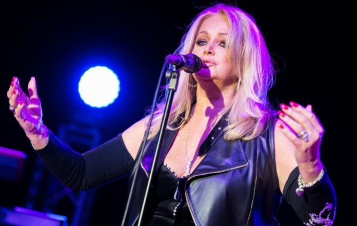 iconic-singer-in-coma-after-emergency-surgery