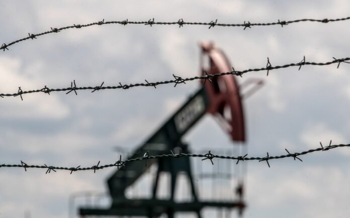 oil-rises-after-trump-rejects-iran’s-response-to-us-peace-proposal