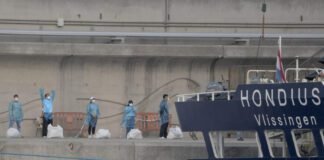 passengers-from-hantavirus-ship-arrive-in-us;-3-people-in-biocontainment