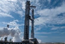 once-again,-spacex-has-set-a-new-record-for-the-tallest-rocket-ever-built