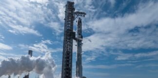 once-again,-spacex-has-set-a-new-record-for-the-tallest-rocket-ever-built