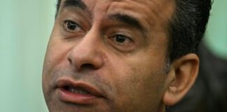 fda-chief-resigns-after-trump-admin-forced-approval-of-fruity-e-cigs