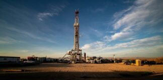 wall-street-is-betting-big-on-clean-energy-tech