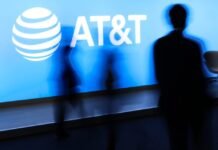 FCC angers small carriers by helping AT&T and Starlink buy EchoStar spectrum fcc-angers-small-carriers-by-helping-at&t-and-starlink-buy-echostar-spectrum