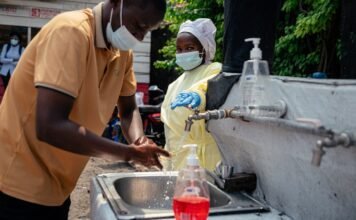 Ebola strain spreading in Congo and Uganda has no approved vaccine ebola-strain-spreading-in-congo-and-uganda-has-no-approved-vaccine