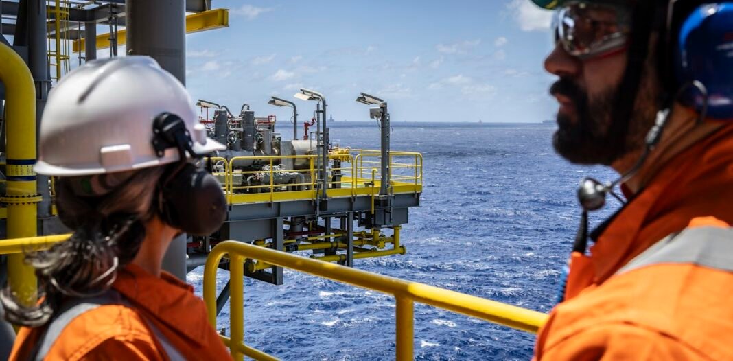 is-the-gulf-losing-its-grip-on-the-oil-world? is-the-gulf-losing-its-grip-on-the-oil-world?