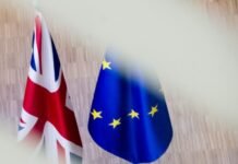 no-‘tailor-made’-deal-for-uk-if-it-wants-to-rejoin-bloc,-say-former-eu-brexit-officials
