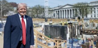 trump-brags-his-ballroom-to-be-topped-by-‘greatest-drone-empire’