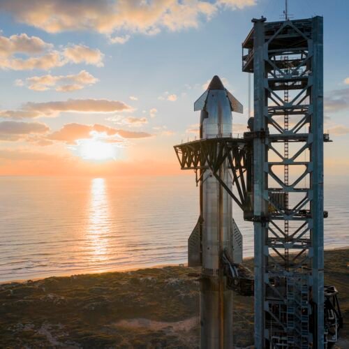 famously-secret-about-its-finances,-spacex-opens-its-books-for-the-first-time