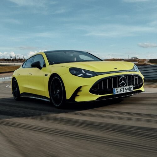 leaving-the-v8-in-the-past:-the-all-electric-mercedes-amg-gt-4-door