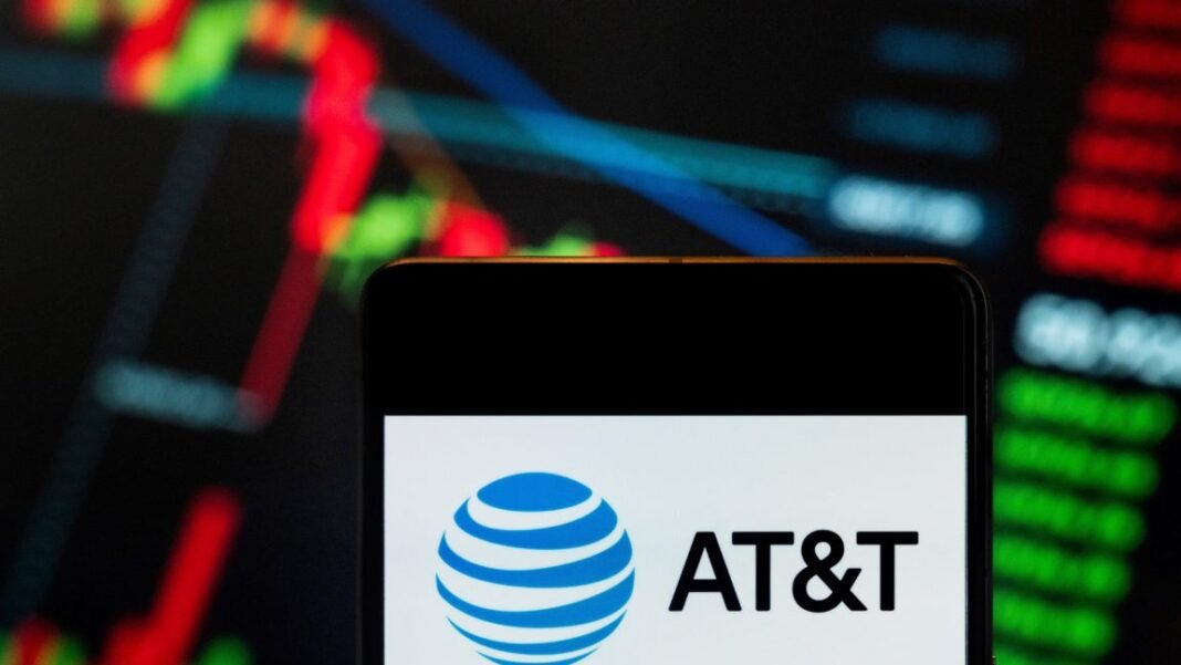 at&t-sues-california-in-attempt-to-shut-off-old-phone-network