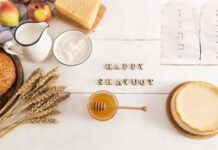 shavuot-holiday-mixes-ancient-rituals-with-all-night-learning-and-cheesecake