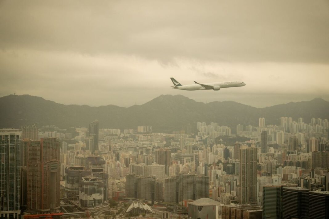 terrifying-mid-air-drop-injures-10:-people-‘hit-the-roof’ terrifying-mid-air-drop-injures-10:-people-‘hit-the-roof’