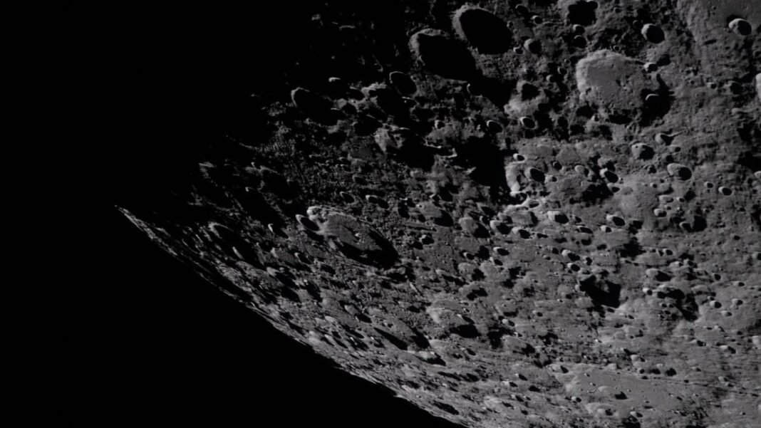 nasa-takes-steps-toward-building-moon-base,-including-discussing-a-“perimeter”