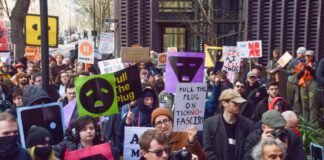us-law-enforcement-warns-of-“anti-tech-extremism”-as-ai-hatred-grows